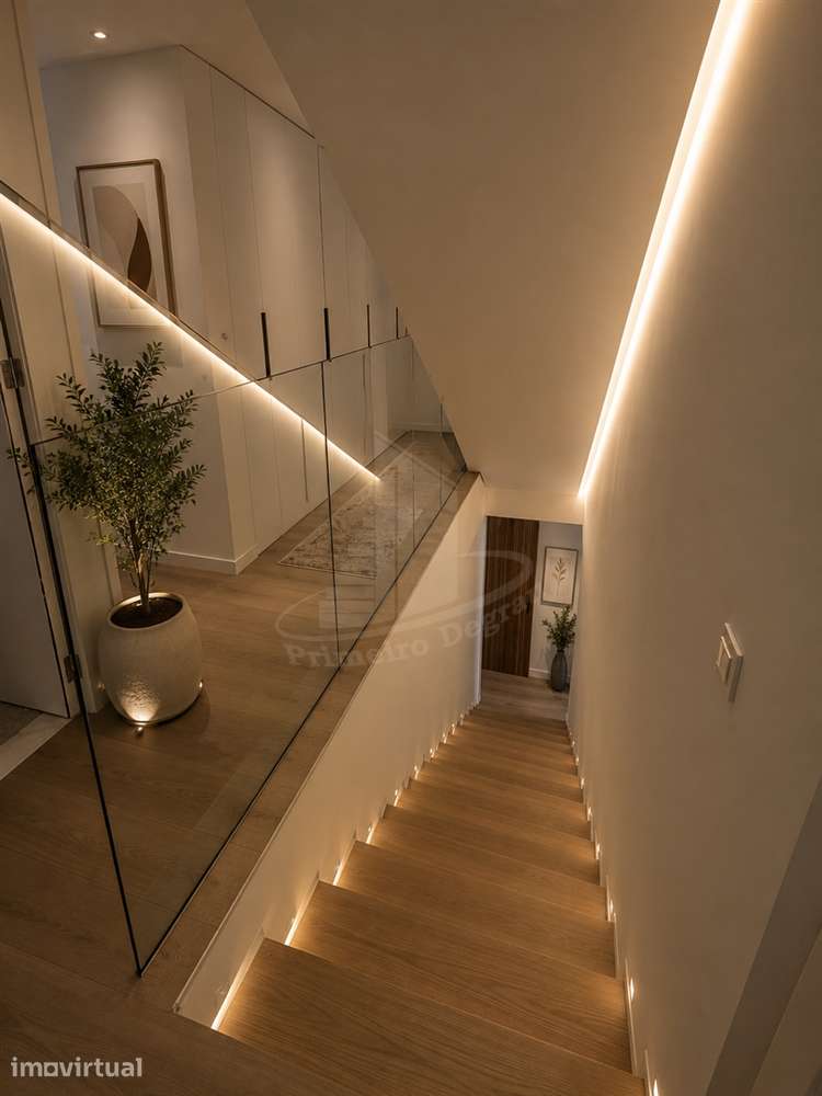 Viva Acima de Tudo: Moradia T3 com Magnífico Terraço Panorâmico - Grande imagem: 5/19