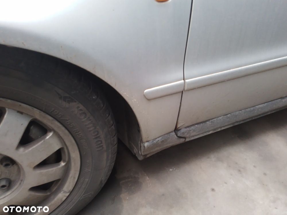 AUDI A4 B5 94-99  1.6 AHL   ZDERZAK PRZÓD PRZEDNI   LY7M - 7