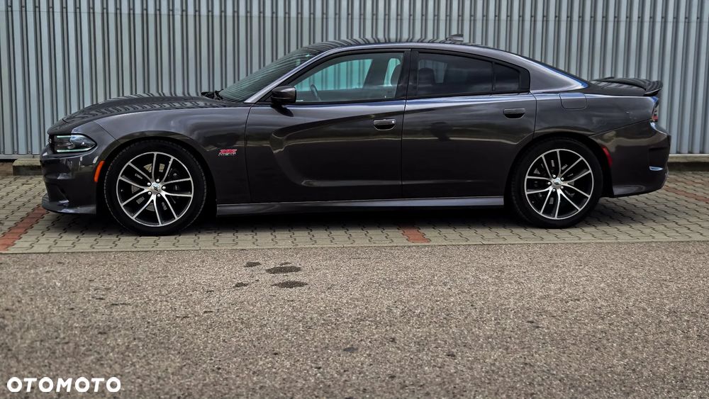 Dodge Charger 6.4 Scat Pack - 8