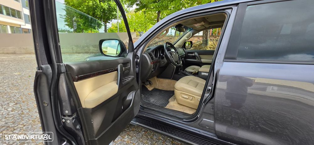 Toyota Land Cruiser 4.5 D-4D V8 - 7