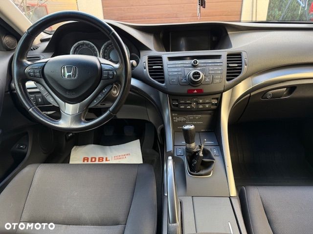 Honda Accord 2.0 Executive Nav - 11