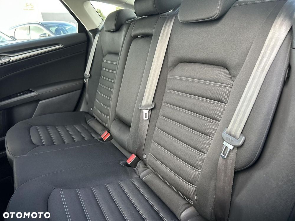 Ford Mondeo - 12