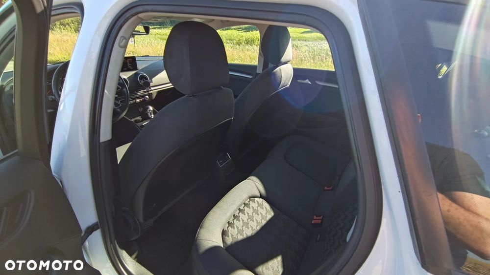 Audi A3 Sportback 1.6 TDI Sport S tronic - 9