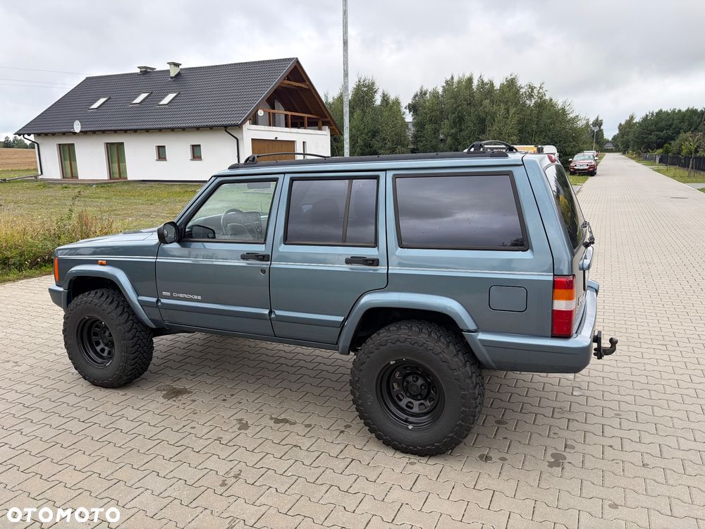 Jeep Cherokee 4.0 Limited - 8