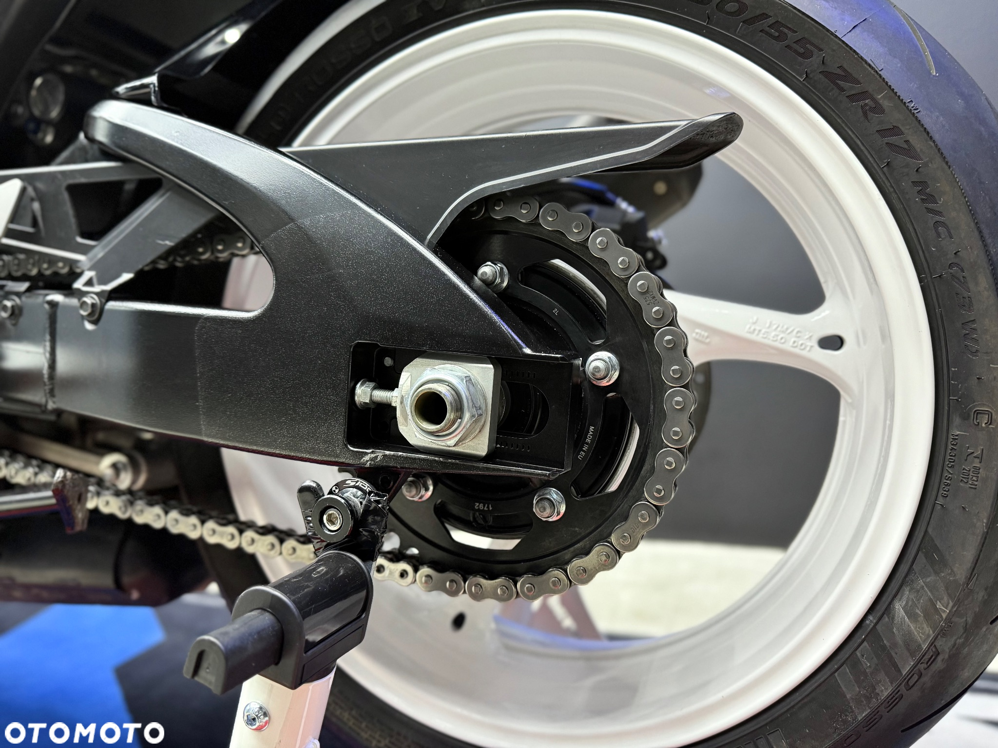 Suzuki GSX-R - 19