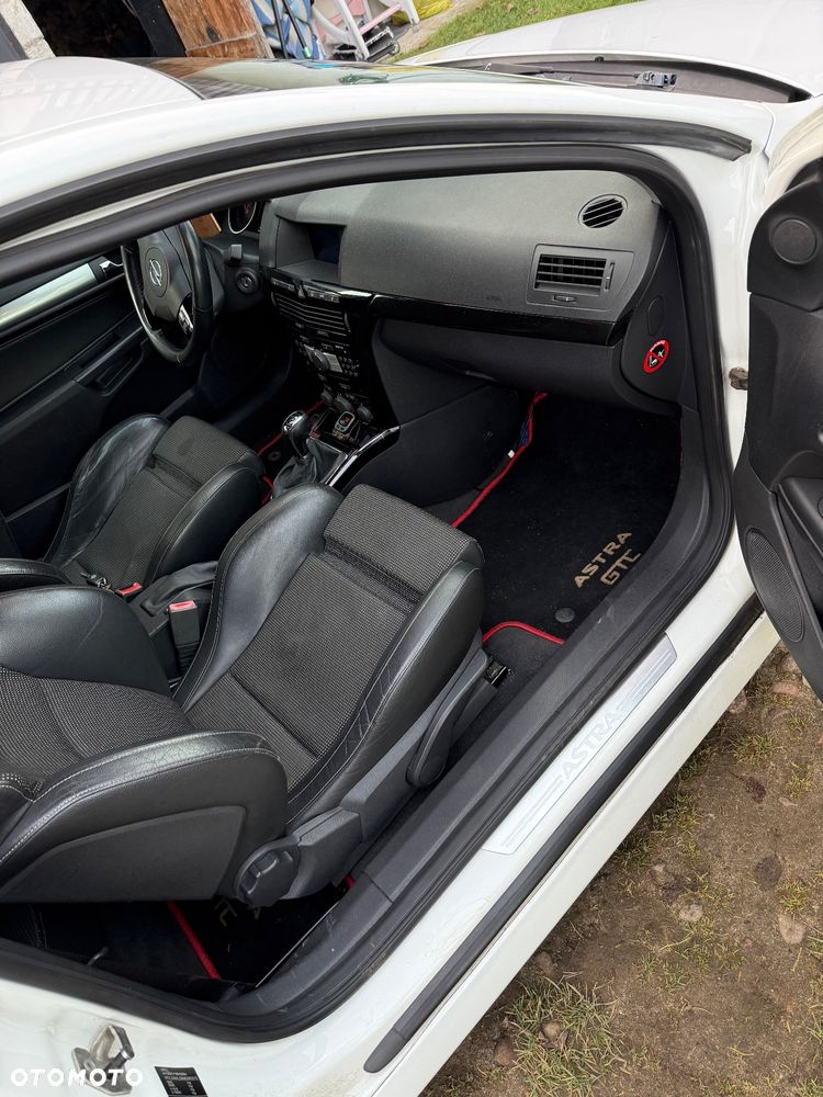 Opel Astra 2.0 Turbo Cosmo - 8