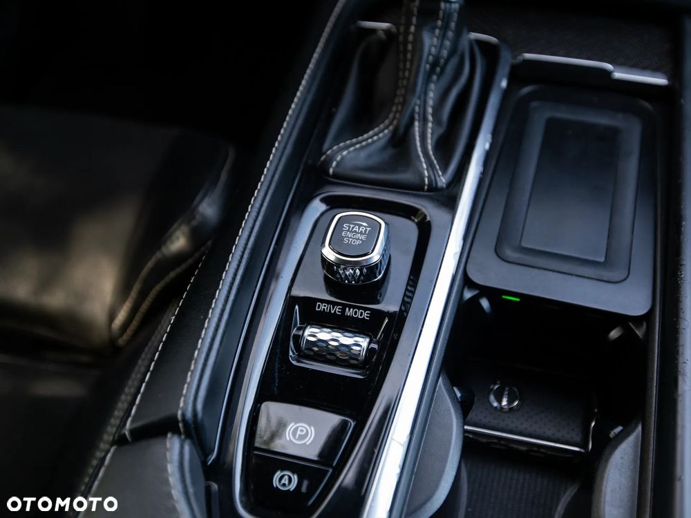 Volvo XC 90 T6 AWD Geartronic RDesign - 29