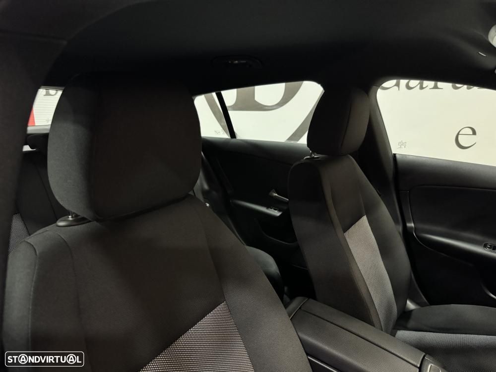 Mercedes-Benz CLA 180 d Style - 37