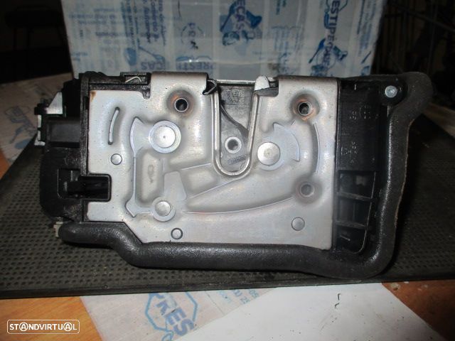 Fecho 728194012  18283810 BMW F46 SERIE 2 2019 1.5D 115CV 5P CINZA FDRT 4 PINOS - 3