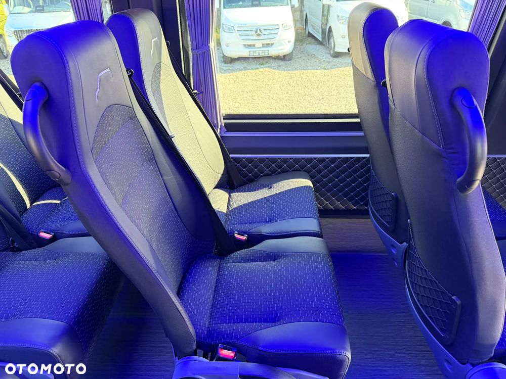 Mercedes-Benz Sprinter 519 - 23