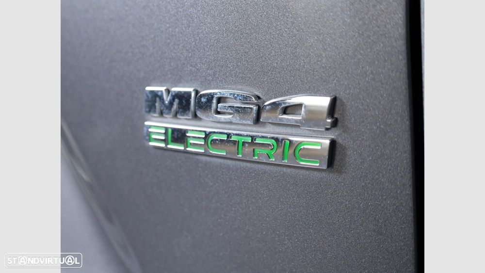 MG MG4 64 kWh XPower - 25