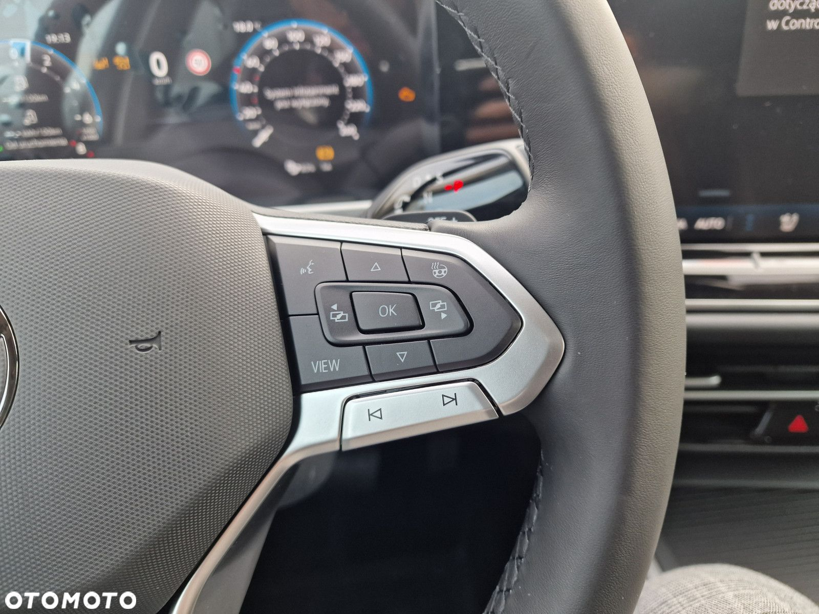 Volkswagen Passat - 11
