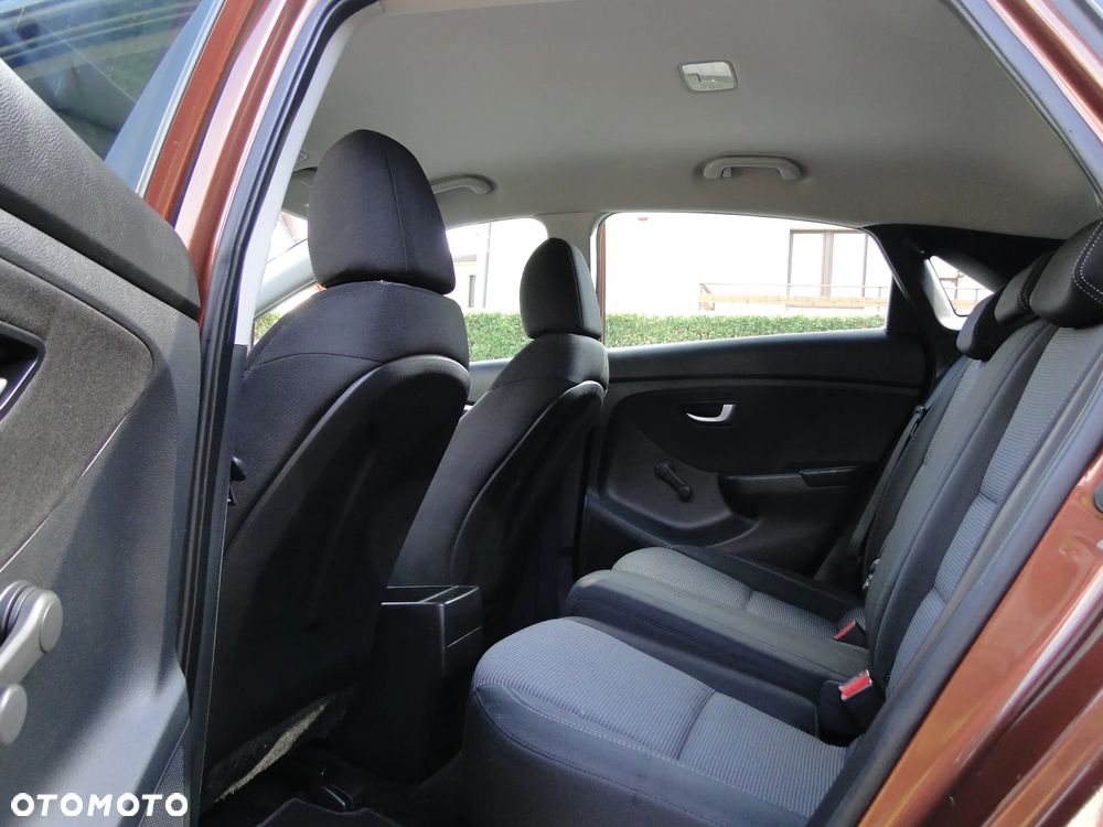 Hyundai i30 1.4 CRDi Premium - 16