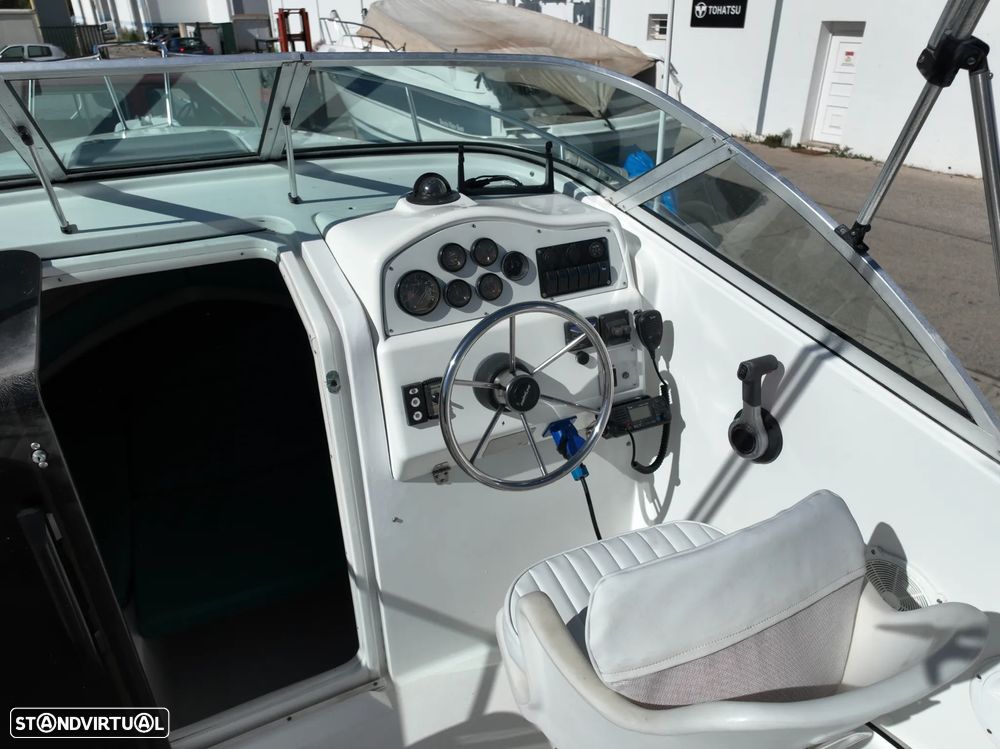 Pro-Line 220 Cuddy Fish - 5