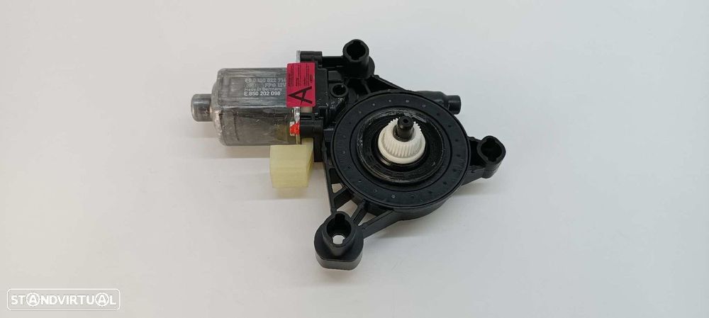 MOTOR ELEVADOR FRENTE DIREITO VOLKSWAGEN GOLF VIII LIM. (CD1) GOLF - 3