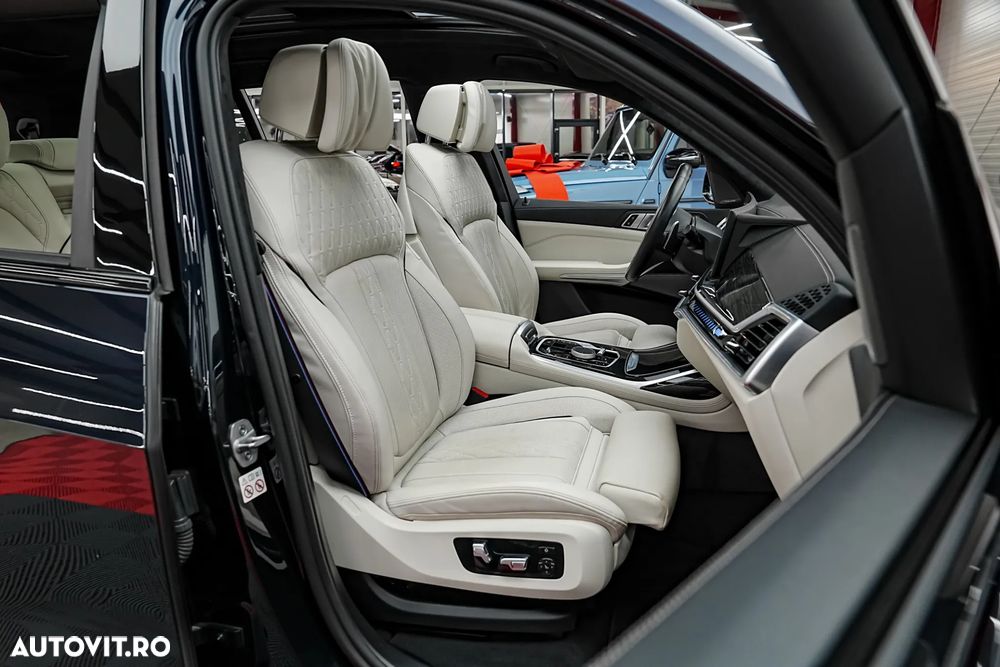 BMW X7 M60i xDrive AT MHEV - 10