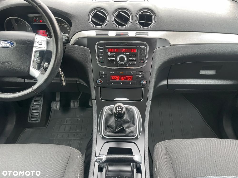 Ford Galaxy 2.0 Business Edition - 30