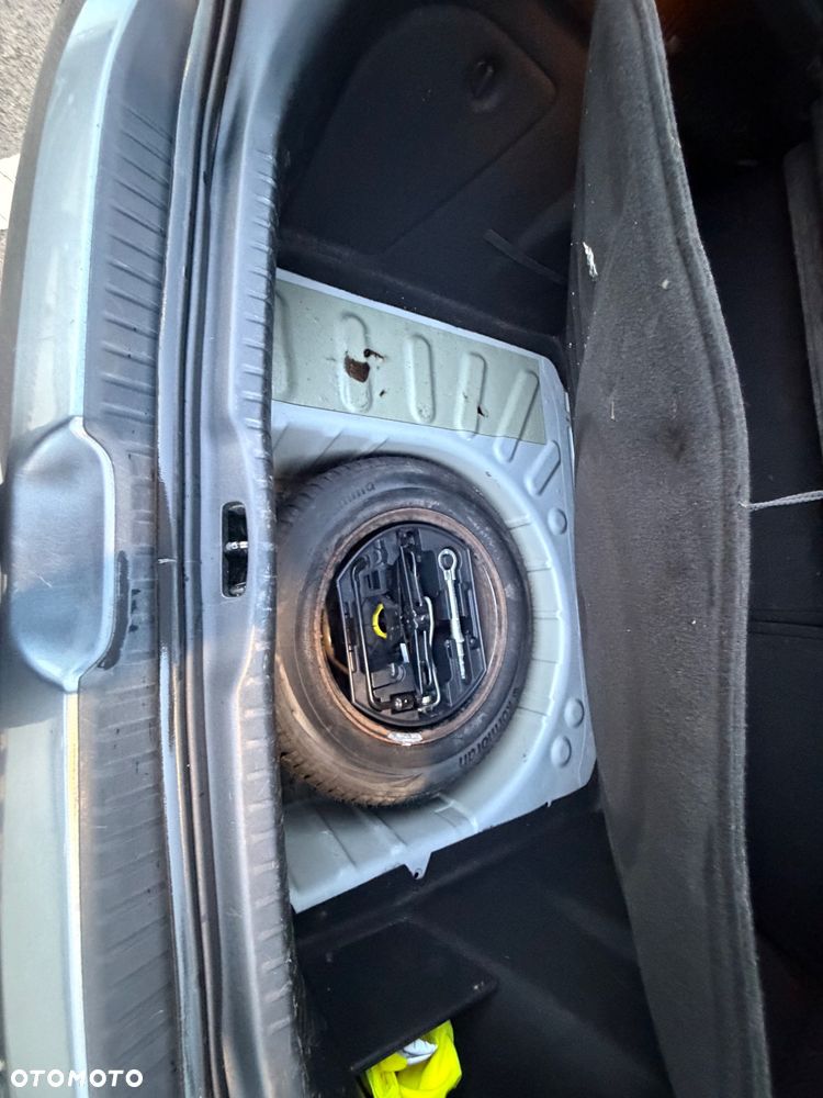 Peugeot 308 1.6 Trendy - 24