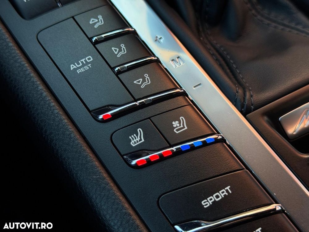 Porsche Macan - 16