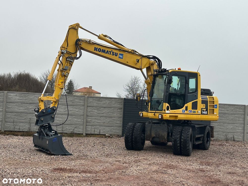 Komatsu /  PW 148-8 / - 14