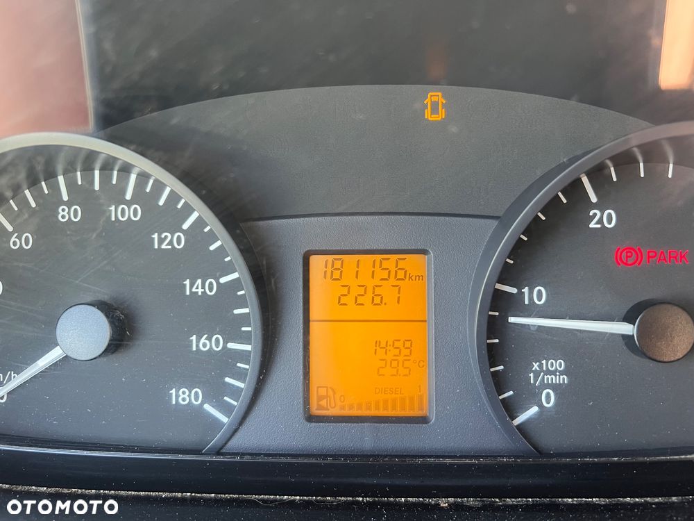 Mercedes-Benz Sprinter - 17