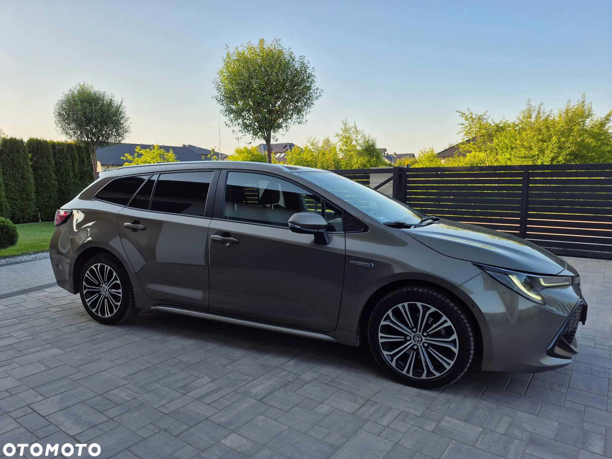 Toyota Corolla 2.0 Hybrid Comfort - 23
