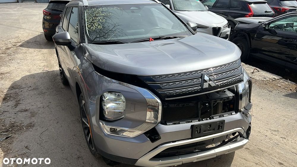 Mitsubishi Outlander 2.0 Intense + 4WD CVT - 3