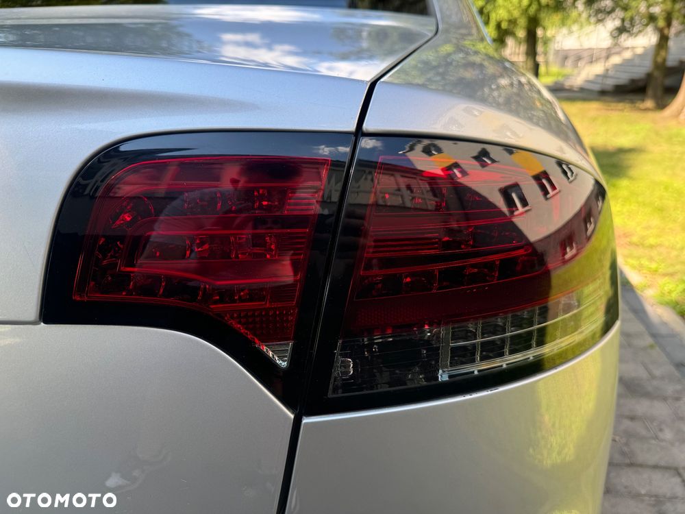 Audi A4 Limousine - 3