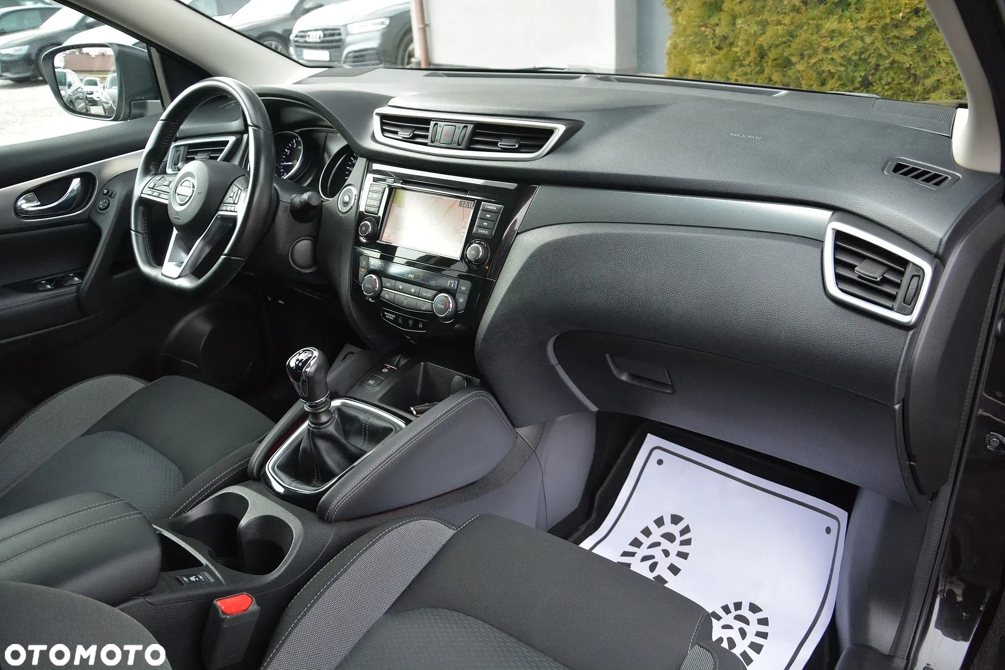 Nissan Qashqai 1.3 DIG-T N-Connecta - 16