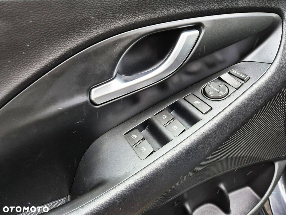 Hyundai i30 1.5 T-GDI 48V Smart - 12