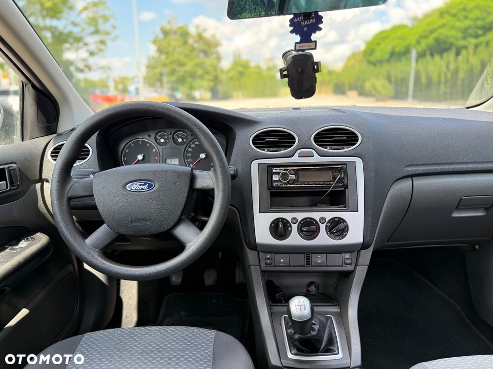 Ford Focus 1.6 Trend - 9