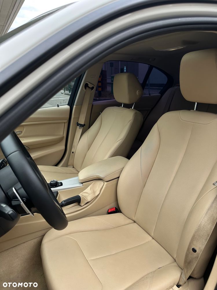 BMW Seria 3 320i Sport Line Shadow sport - 17