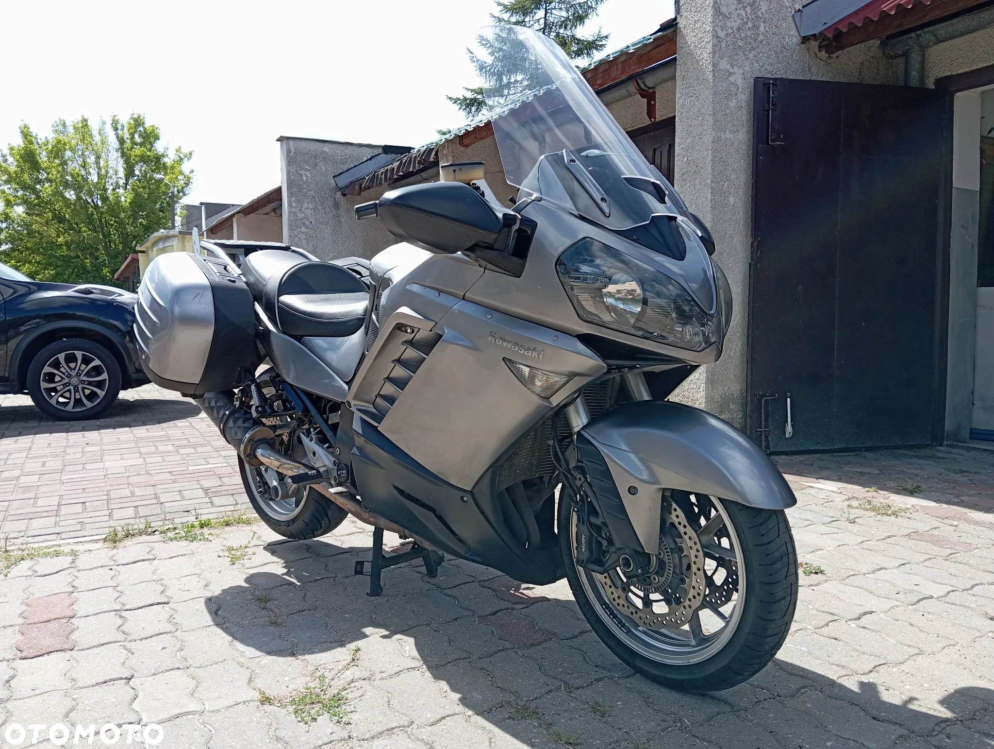 Kawasaki GTR - 2