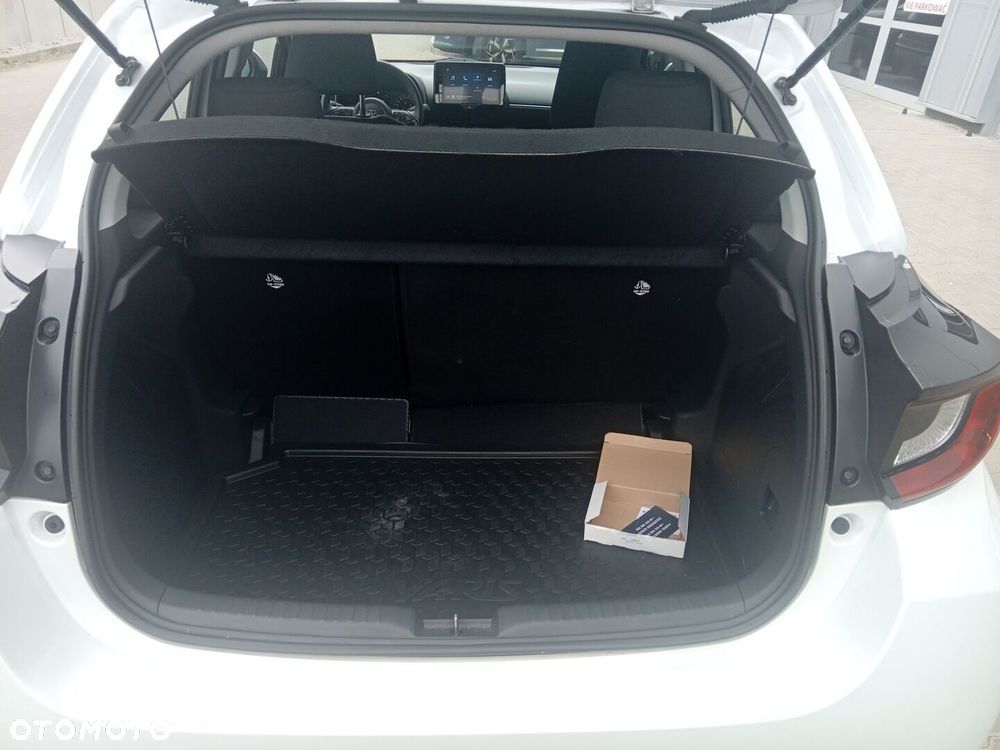 Toyota Yaris - 12