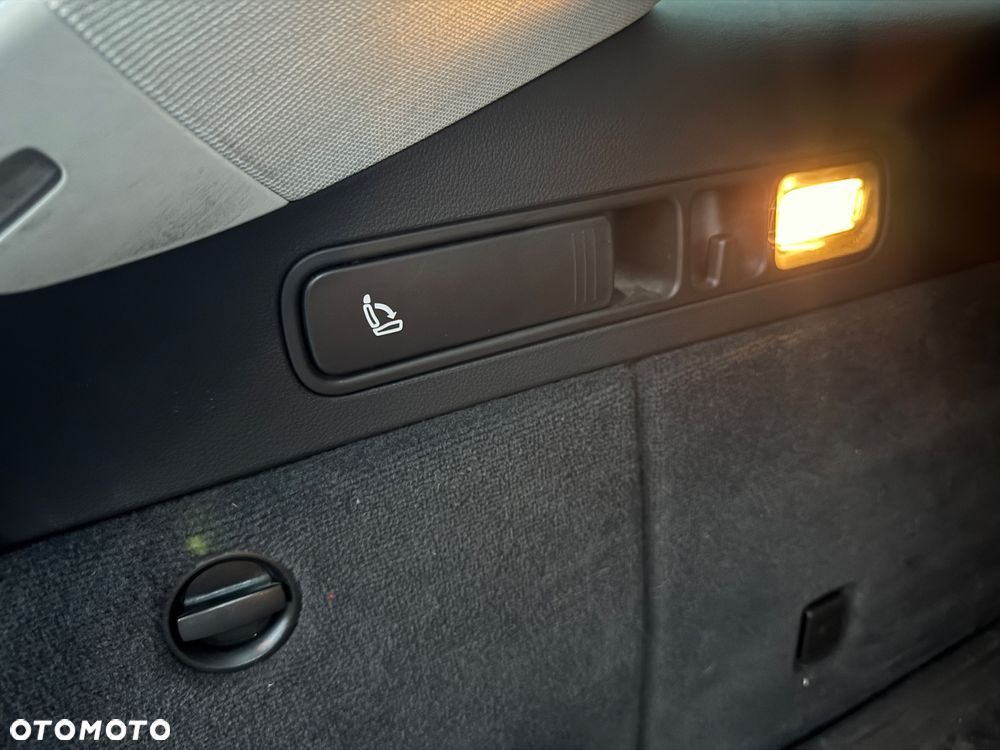 Audi A6 Avant 2.0 TDI ultra S tronic - 35