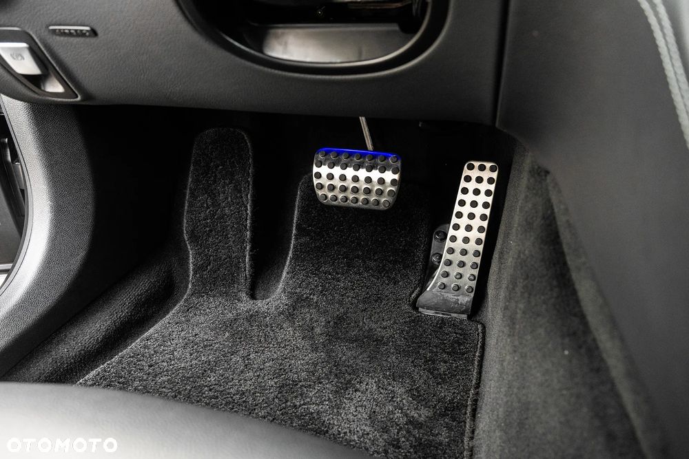 Mercedes-Benz AMG GT 43 Speedshift TCT 9G - 28