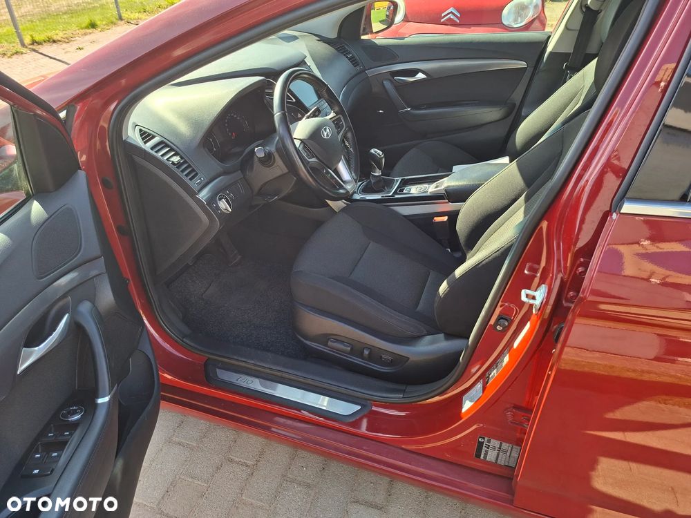 Hyundai i40 i40cw 1.7 CRDi Fifa World Cup Edition - 5