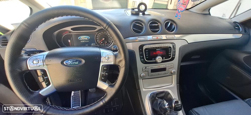 Ford S-Max 2.0 TDCi Titanium 7L - 10