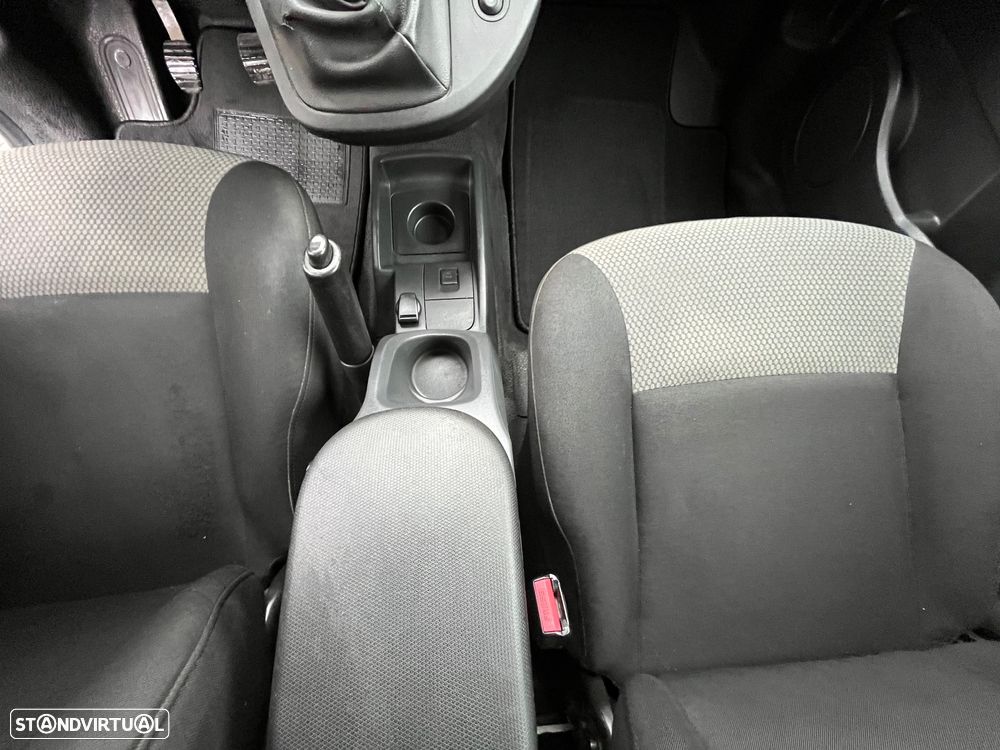 Renault Kangoo 1.5 dCi Maxi Business 3L (Longa) - 39