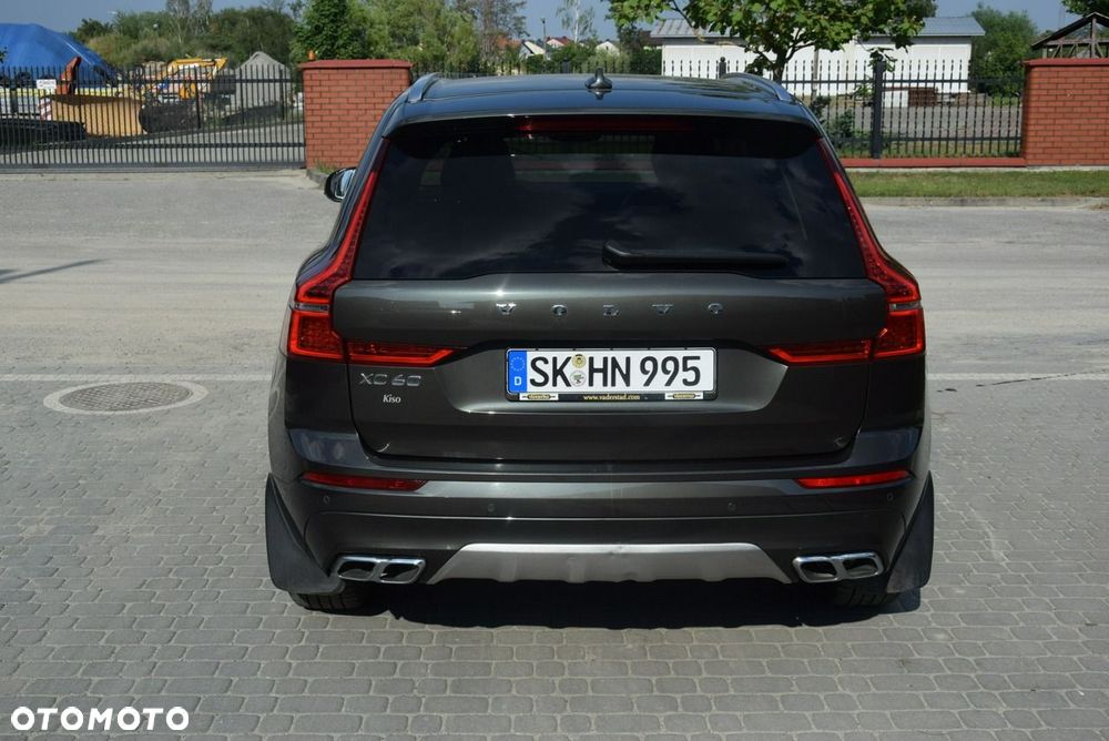 Volvo XC 60 D5 AWD Momentum - 11