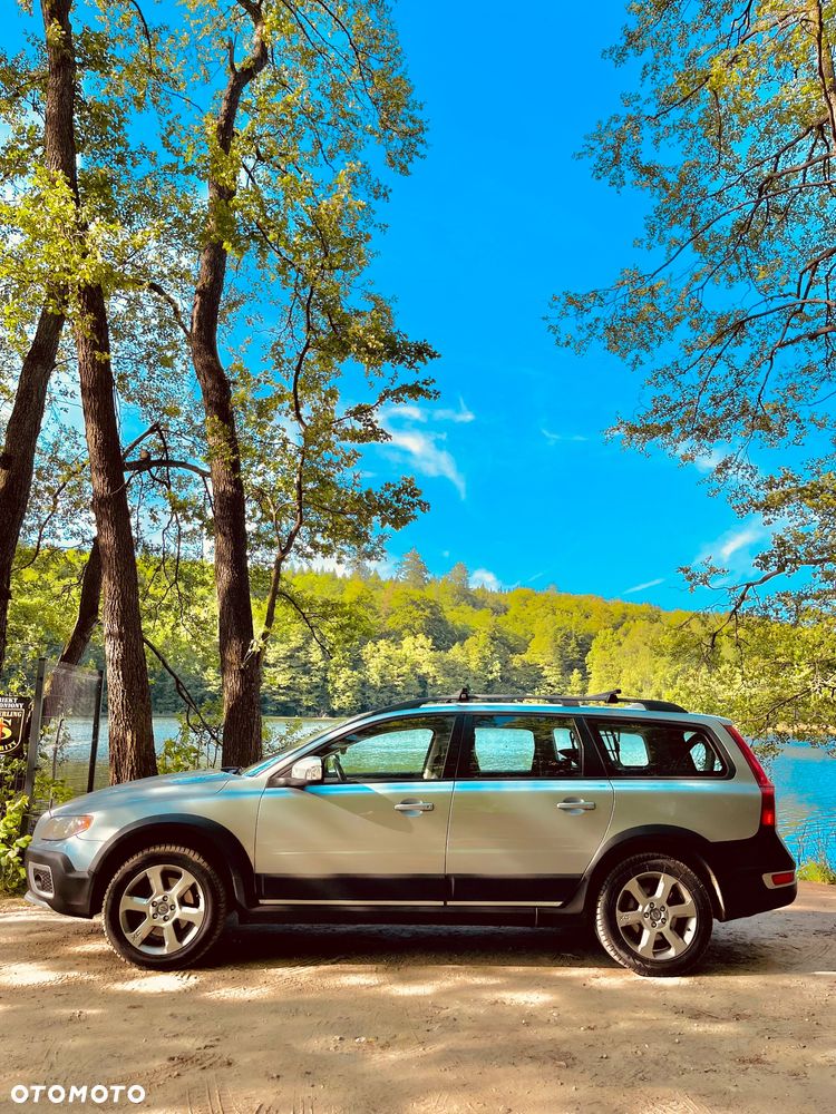 Volvo XC 70 D5 AWD Kinetic - 1