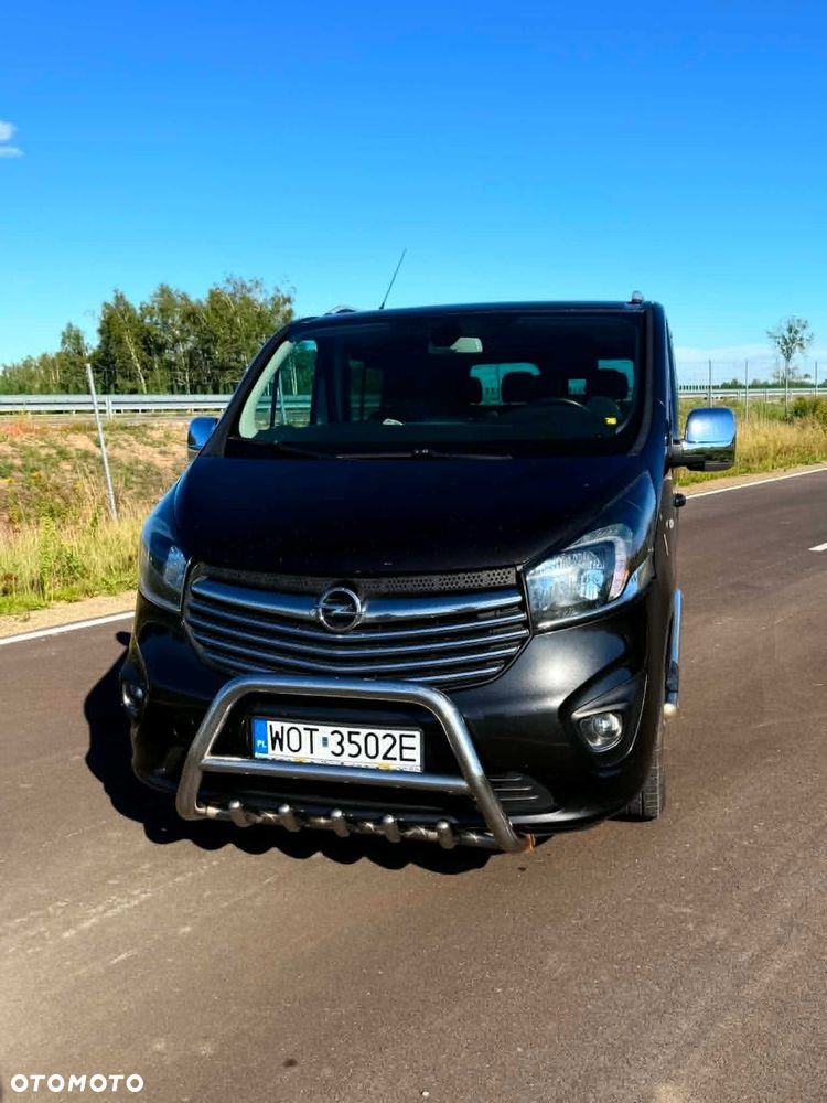 Opel Vivaro - 1