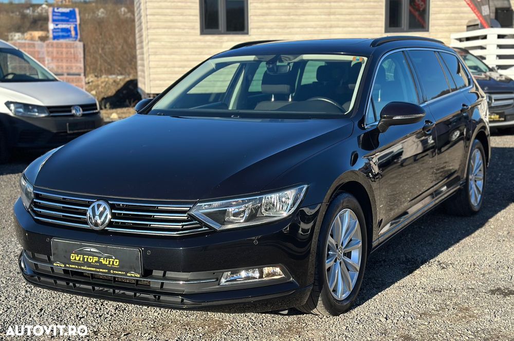 Volkswagen Passat - 1