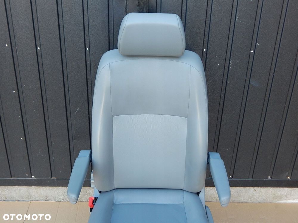 vw t5 lift fotel kierowcy lewy przód skaj podłokietnik podstawa skaj - 4