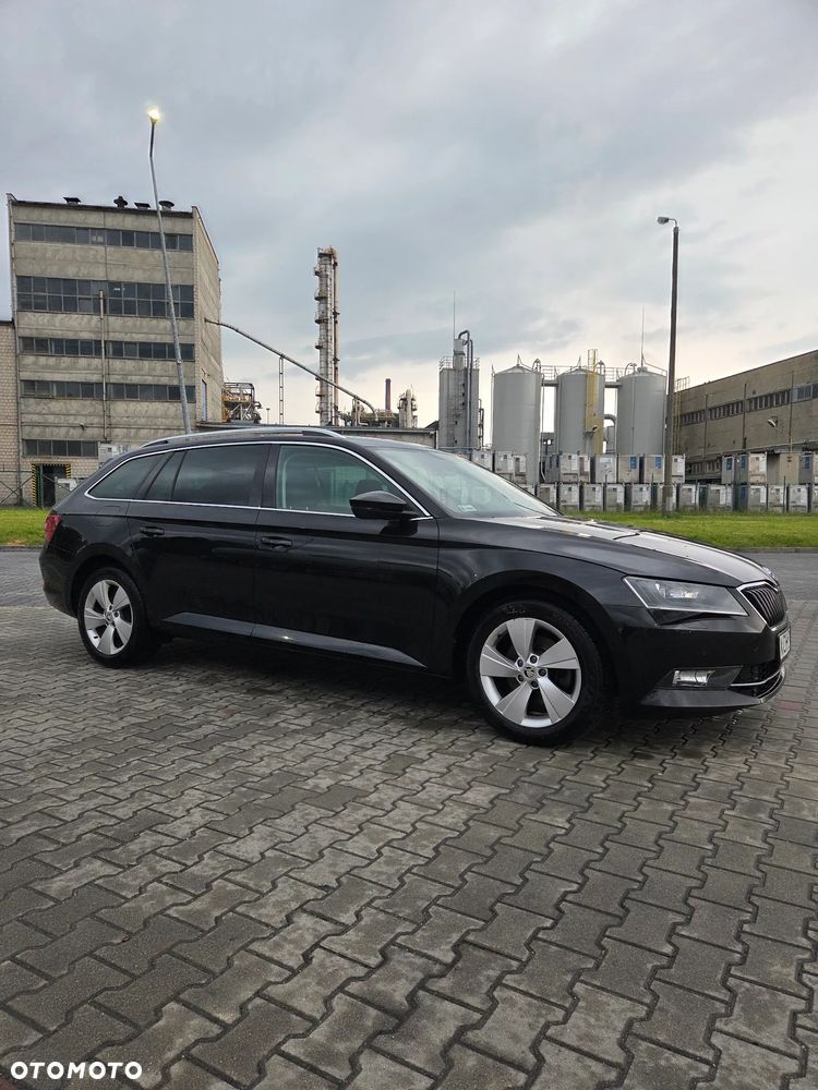 Skoda Superb 2.0 TDI Ambition - 3