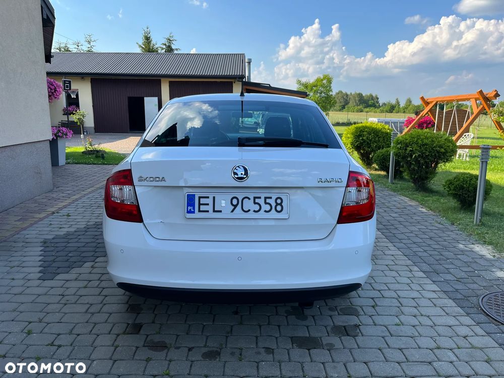 Skoda RAPID 1.2 Ambition - 6