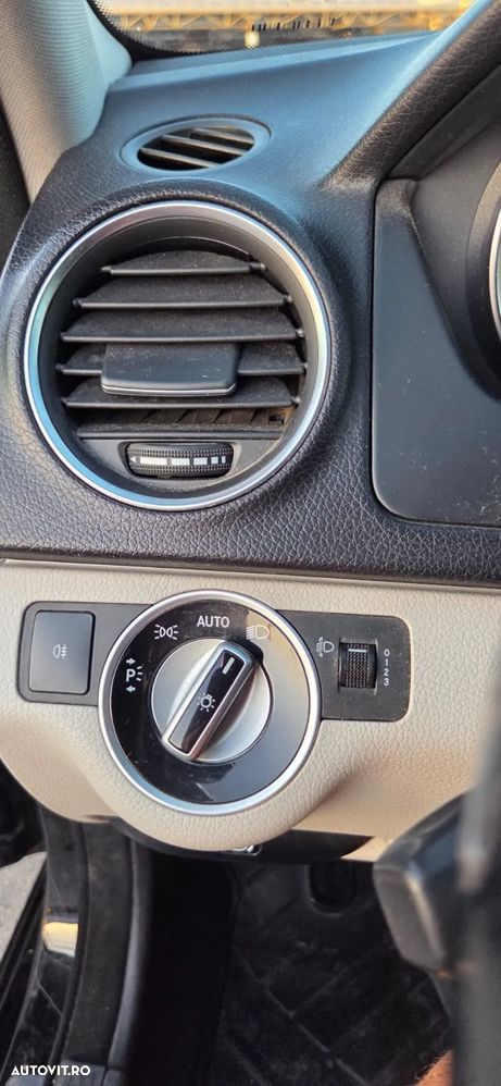 Mercedes-Benz C - 12