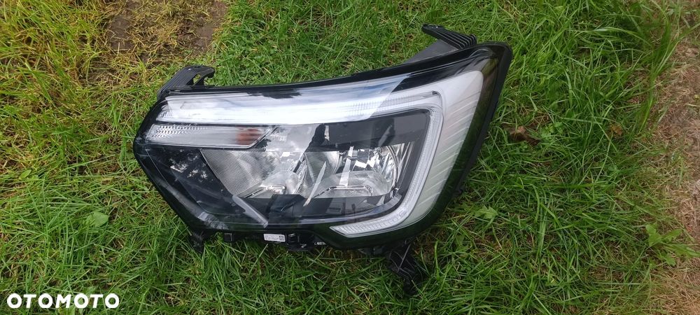 Kompletny przód Master IV po 2019 na LED - 3