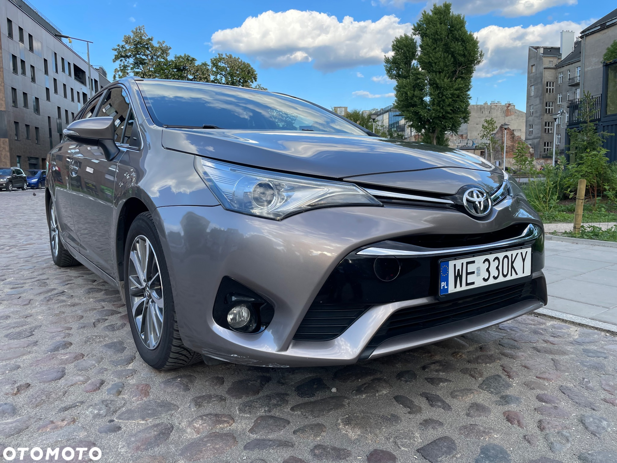 Toyota Avensis 1.8 Premium - 2