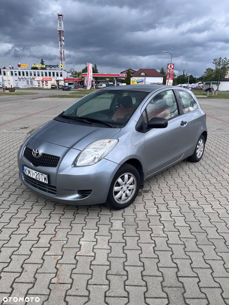 Toyota Yaris 1.0 Luna A/C - 1
